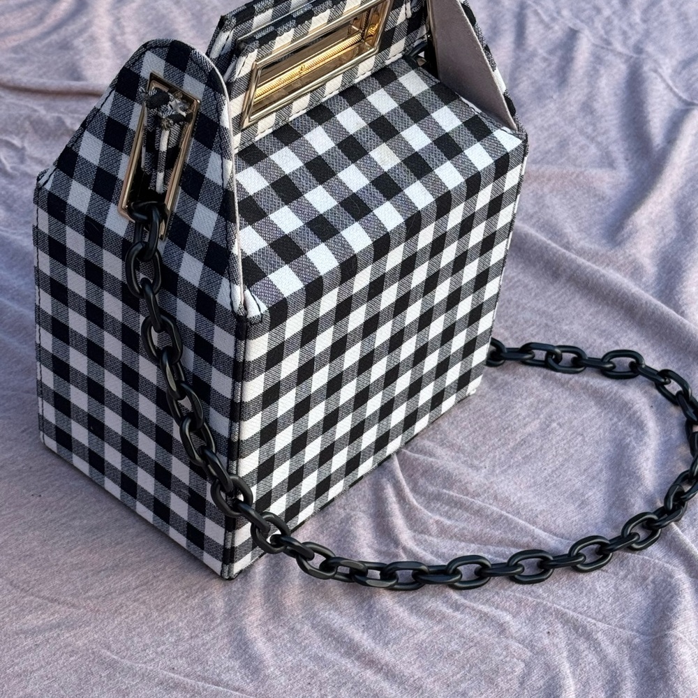 Elegant Checkered Mini Bag with Chain Strap